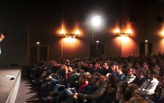 Benjamin Jaworskyj im Kino Neuwied bei der Präsentation seiner neuen Folge around the world